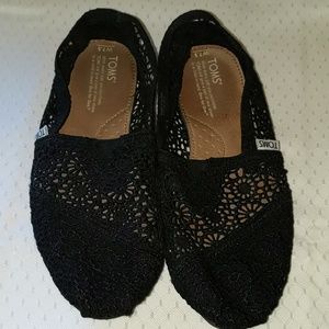 TOMS Black Crochet size 7.5